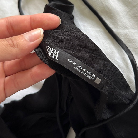 ZARA SATIN CAMISOLE WITH OPEN BACK - Women | Color: Black | Size: M - Picture 4 of 5